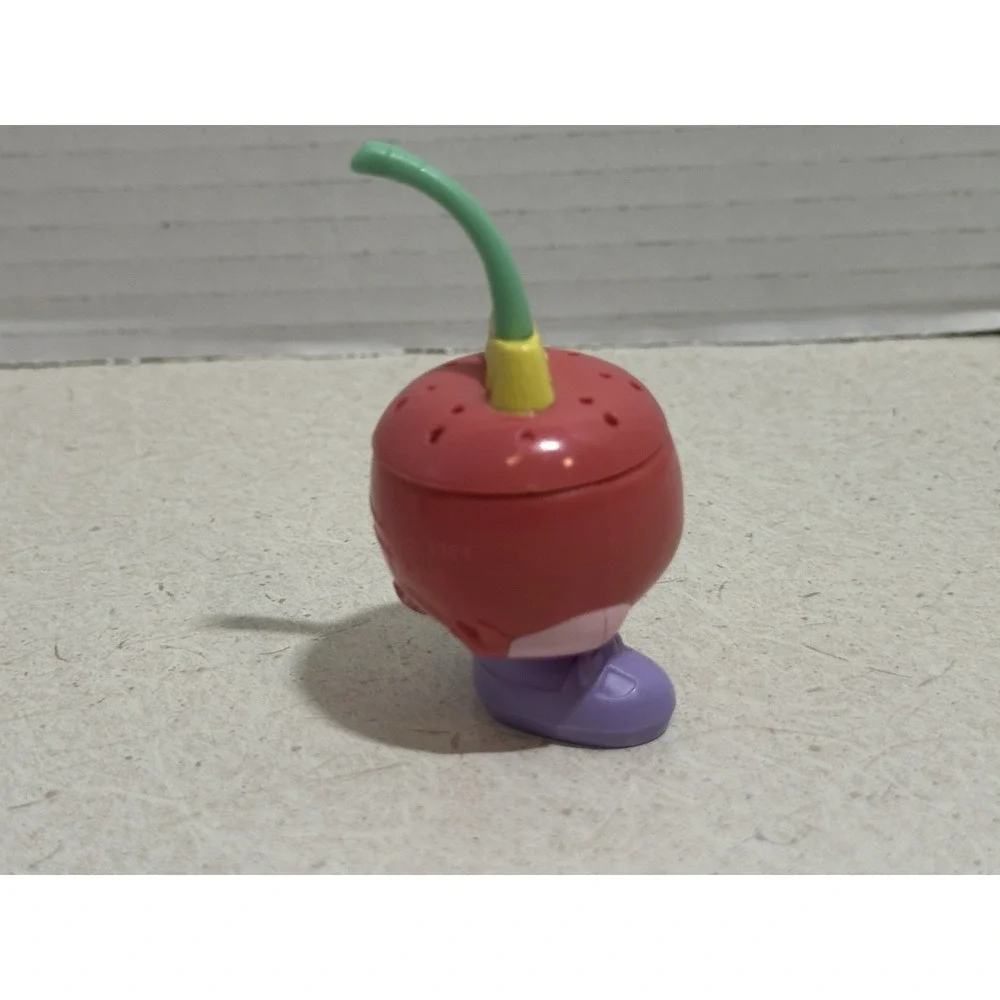 Vtg 1988 Cherry Merry Muffin Cherry Sweet Sugar Shaker Doll Friend Accessory